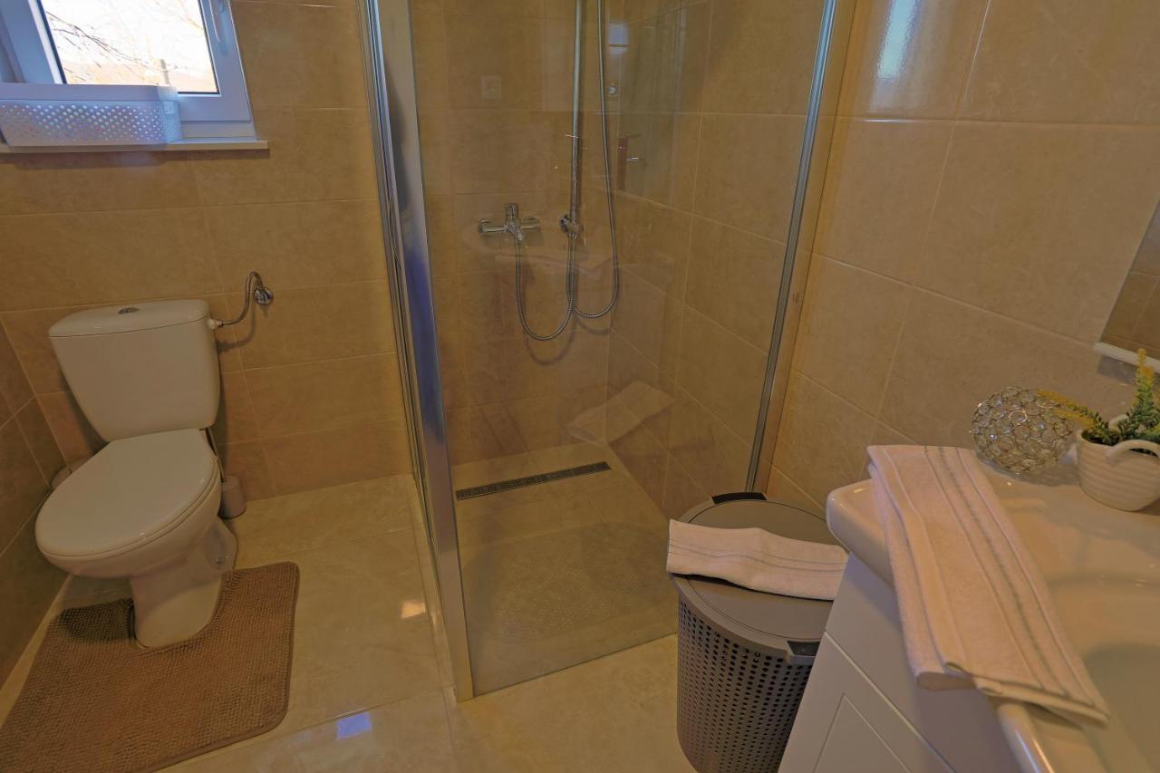 Luxury Apartman Alex With Sauna In The Village 오토칵 외부 사진